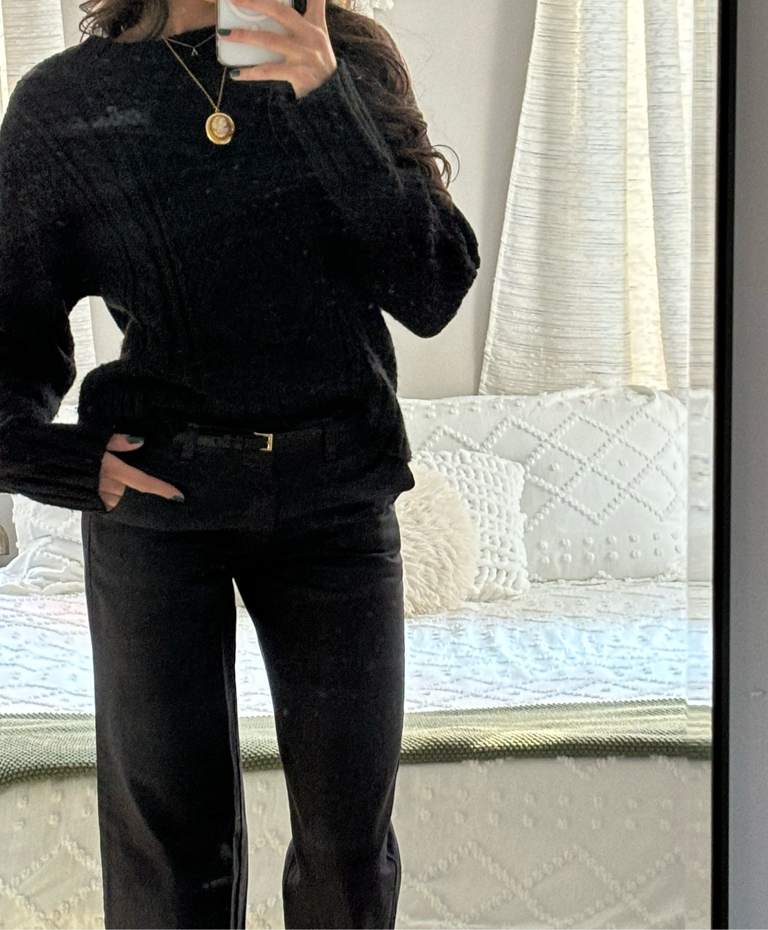 Cute and cozy black on black look🖤 

#LTKSeasonal #LTKStyleTip #LTKWorkwear