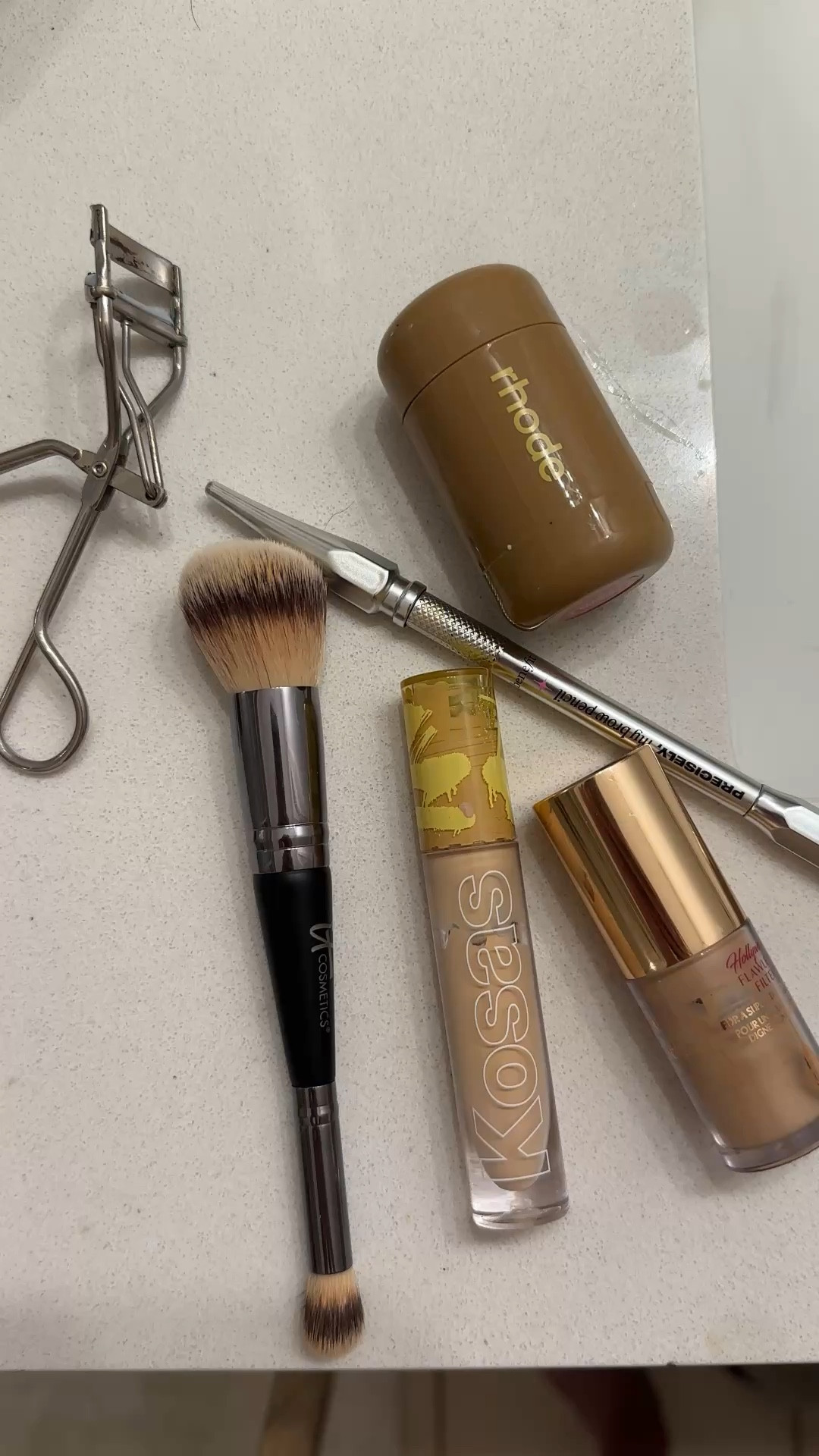 My everyday 5 minute makeup look as a working mom!



#LTKmomlife #LTKmorningroutine #LTKgrwm