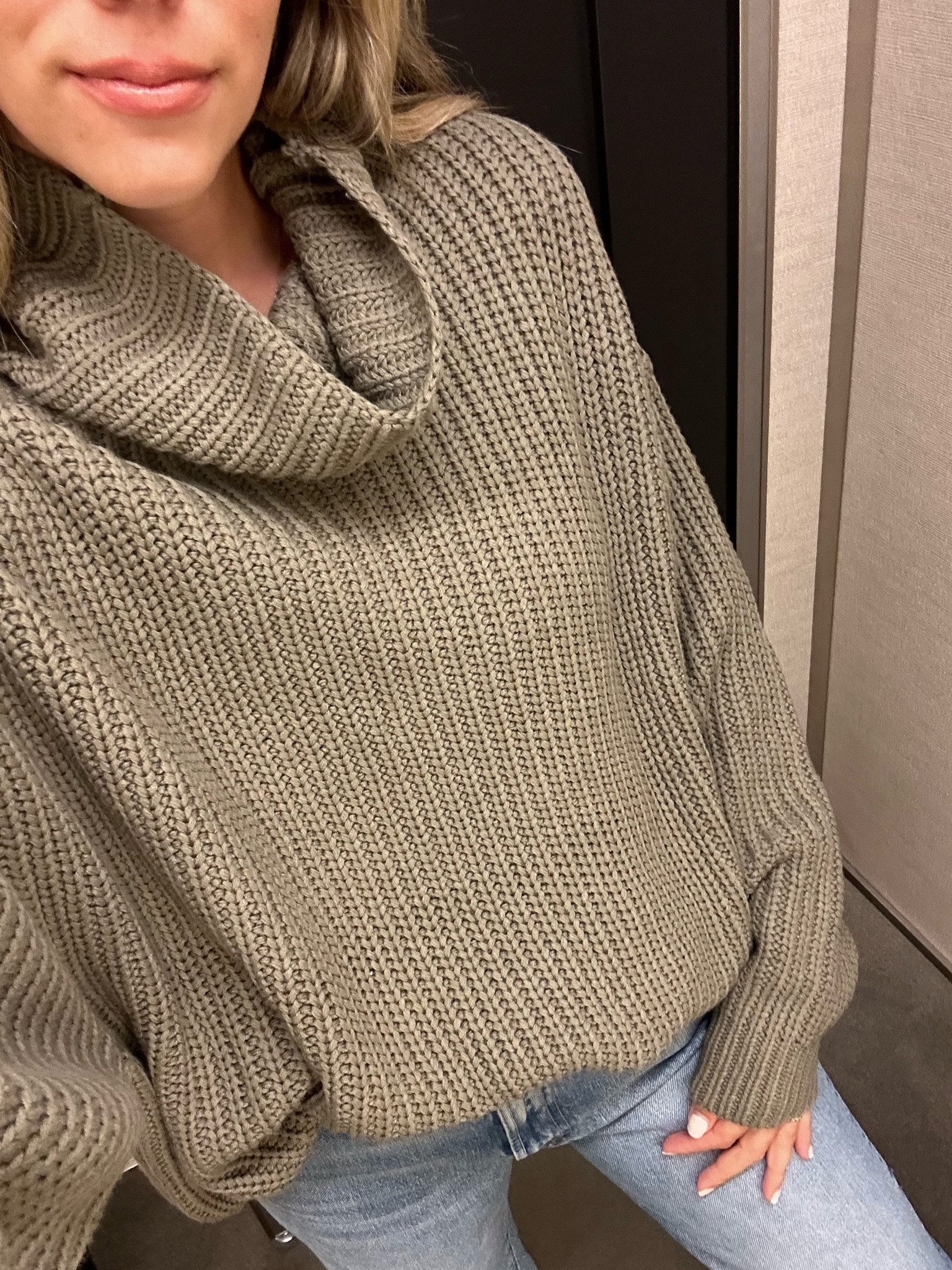 The perfect under $100 sweater for fall. Runs big. Wearing a size XS. Comes in several colors. Free people on the Nordstrom anniversary sale. 

#LTKSummerSales #LTKFindsUnder100 #LTKxNSale