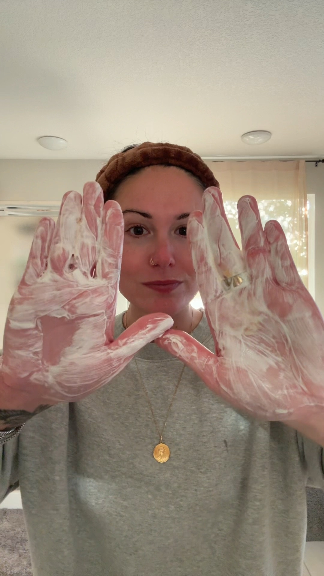 get unready with me! 💛
#medicube

#LTKBeauty #LTKFindsUnder100 #LTKFindsUnder50