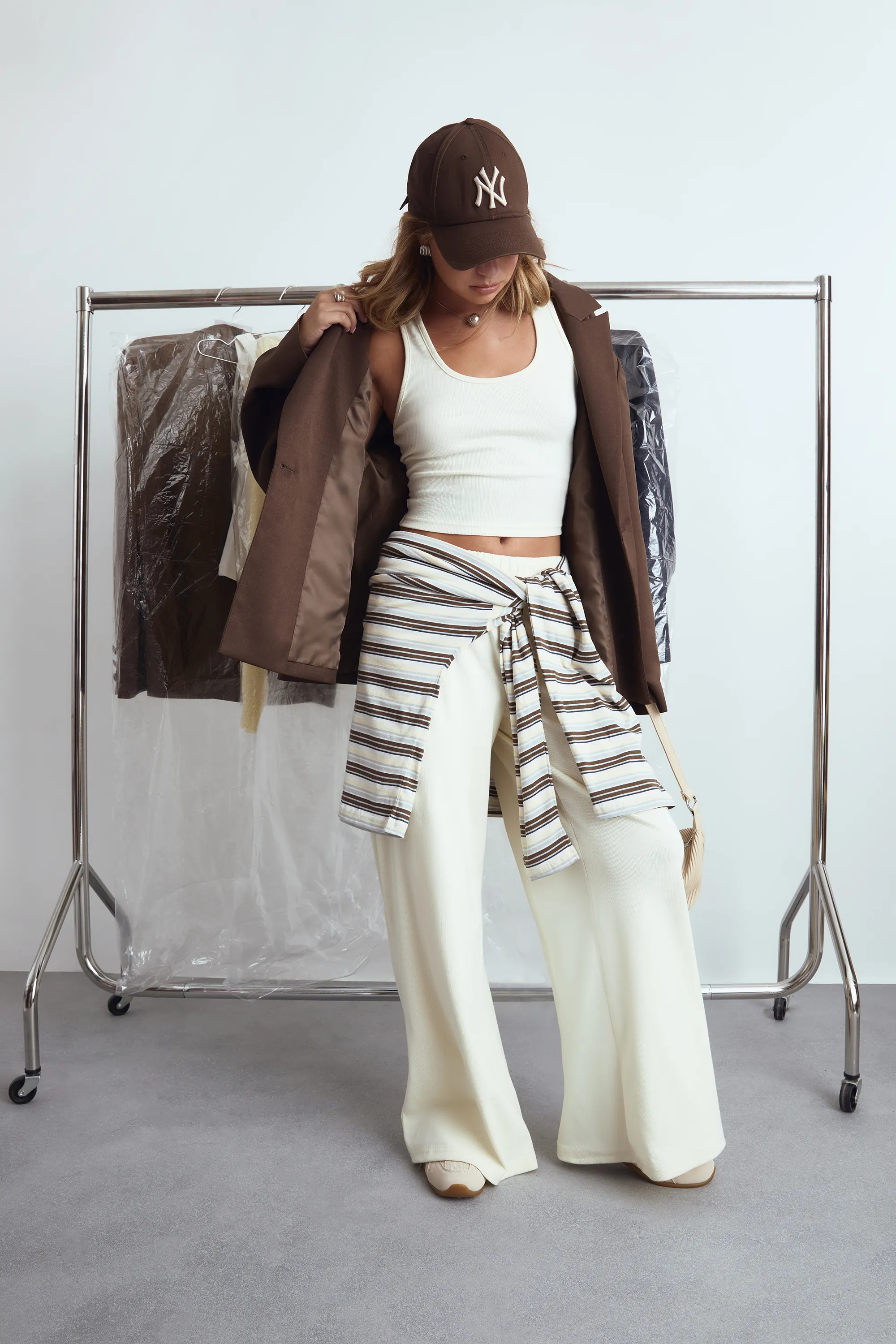 Ivory Extreme Pleat Wide Leg Trousers | Boohoo | Boohoo.com (UK & IE)