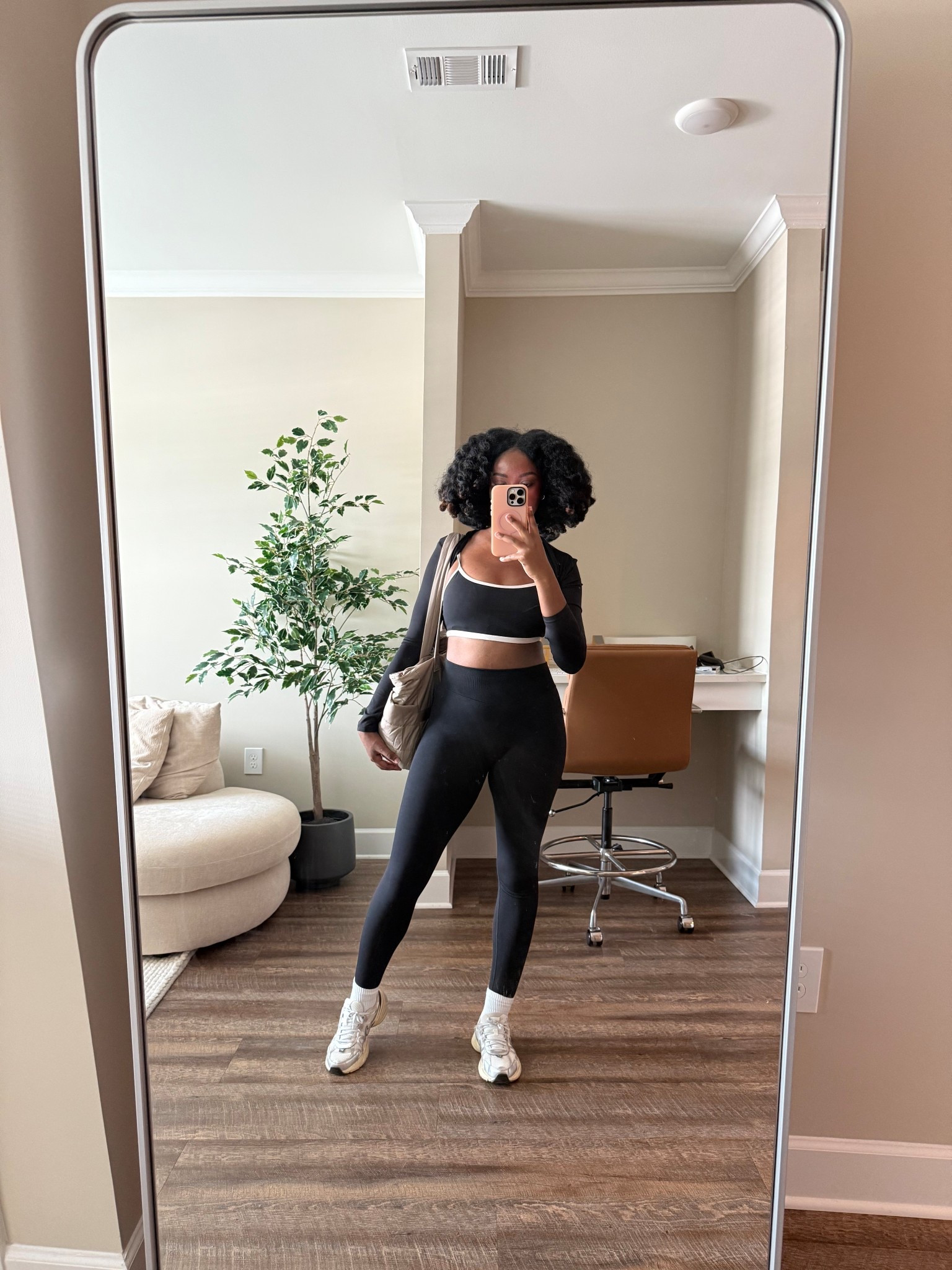 Gym set from Amazon under $50, switched the top though, wearing top from Astoria 

#LTKFindsUnder50 #LTKActive #LTKStyleTip