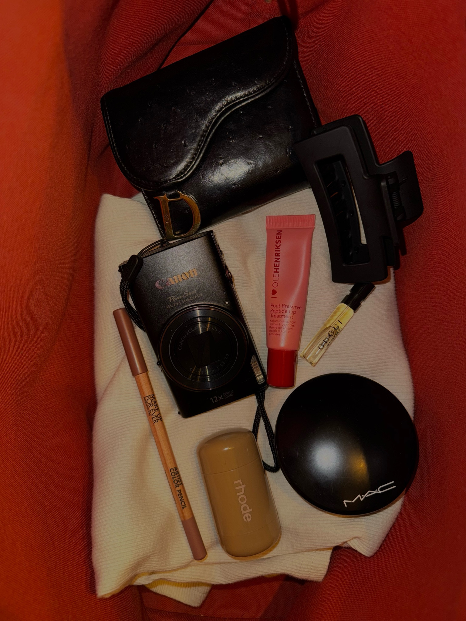 Makeup I’m bringing into 2025! My current makeup favourites! 🤍💄  (plus my favourite camera I use)

#LTKbeauty #LTKsale #LTKstyletip