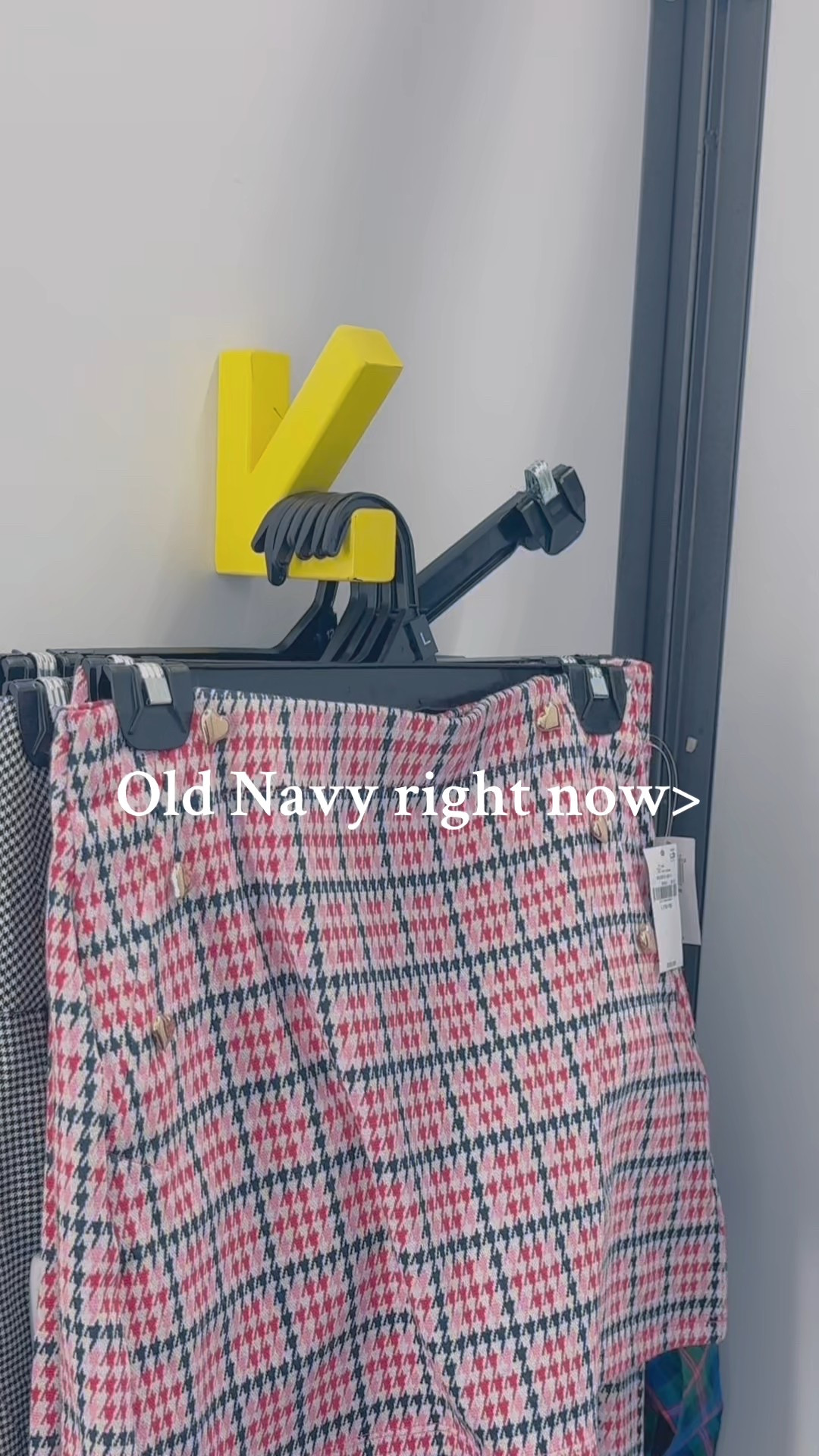Old Navy is soooo good right now 🧡