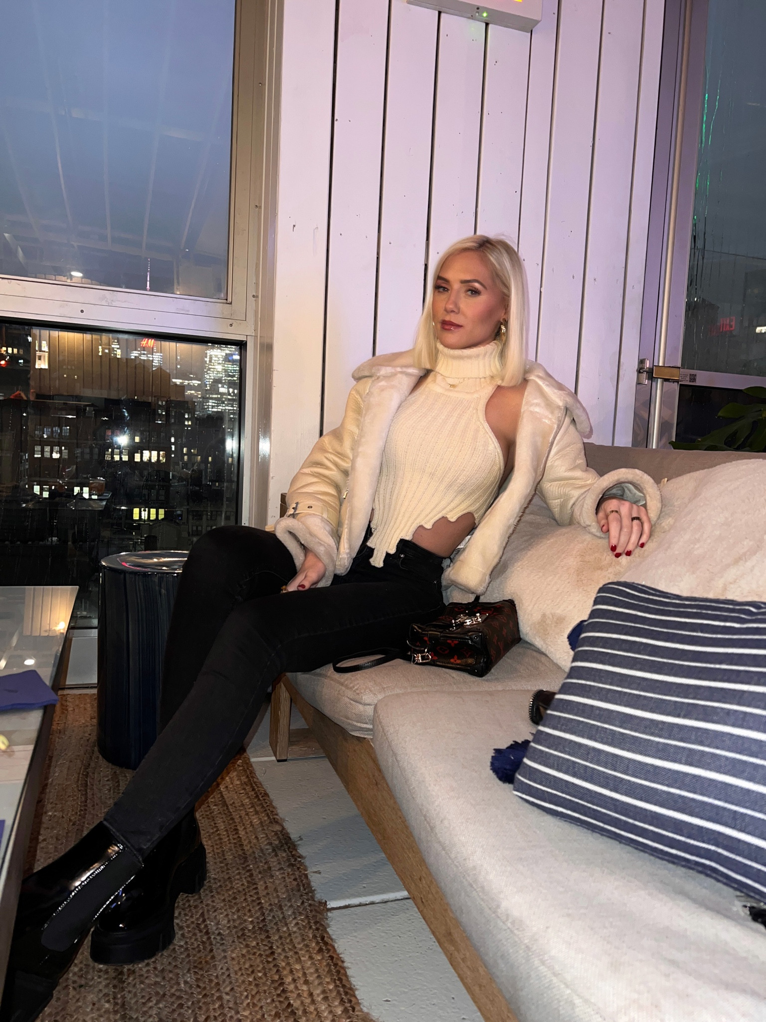 ❄️🍫 dinner with a view 

#LTKHoliday #LTKbeauty #LTKSeasonal