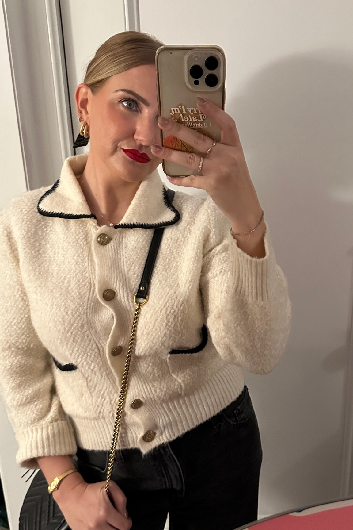 My favorite red lip!!! And Taylor Swift’s second favorite 😉 

#LTKFindsUnder100 #LTKBeauty #LTKFindsUnder50