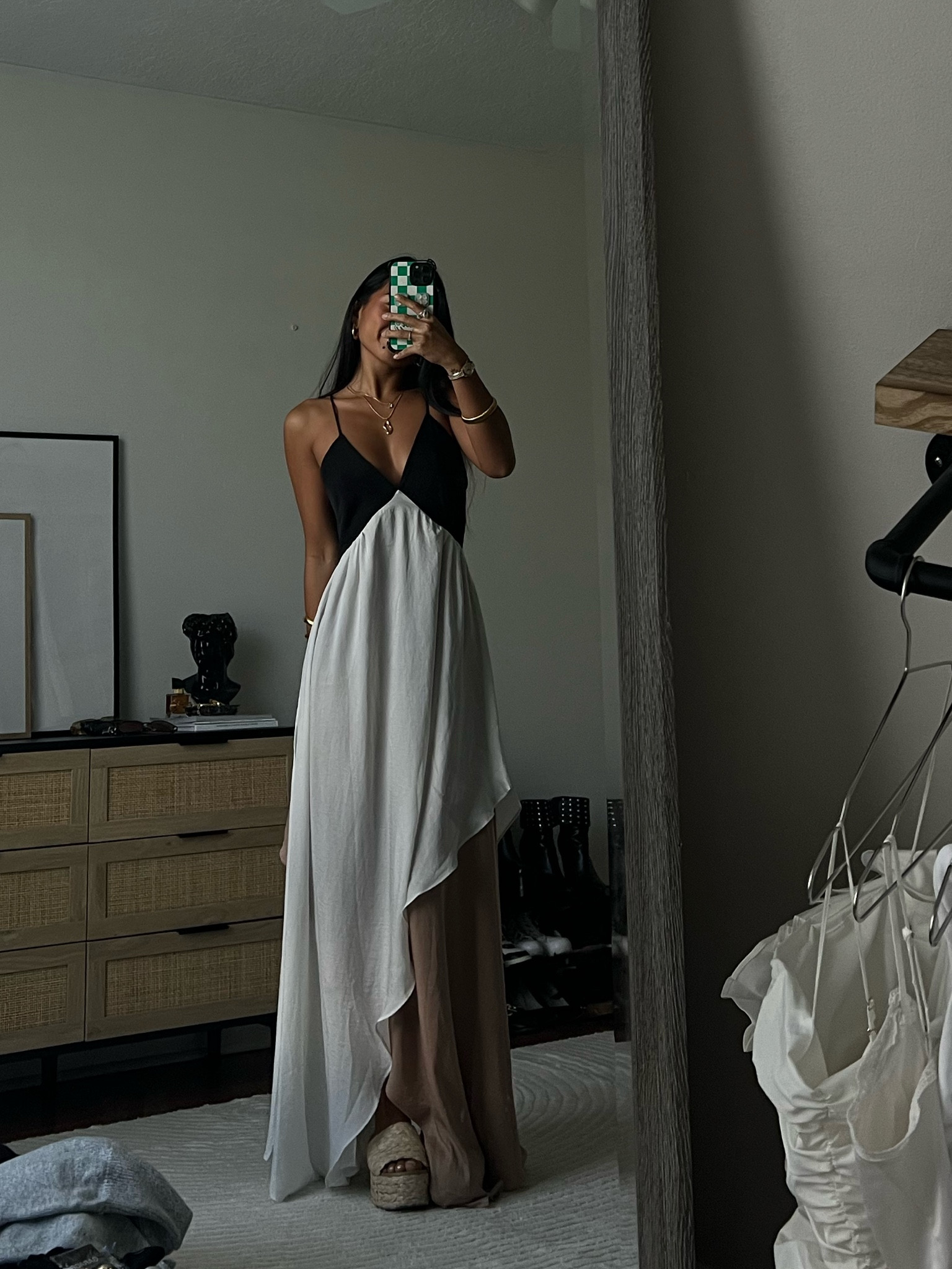 OOTD | WINDSOR DRESS SIZE SMALL 

#LTKBeauty #LTKStyleTip #LTKTravel