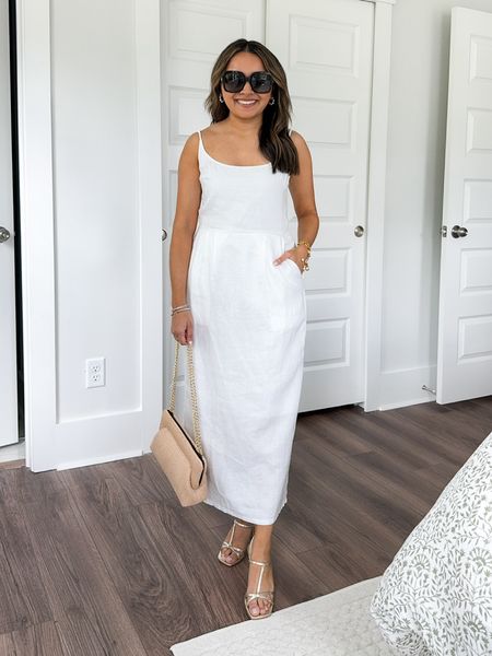 White Linen dress size XS TTS
Gold heels size 5 TTS

Summer Outfits 
Spring outfits 
European outfits 
Jean shorts  
Country concert 
Country concert outfit 
Summer sandals 
Date night 
Vacation outfits 
Workwear 
Summer workwear  
Linen 

Honey sweet petite 
Honeysweetpetite

#LTKstyletip #LTKfindsunder100 #LTKSeasonal