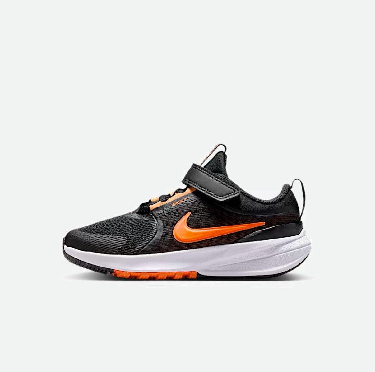Nike kids, gift guide, holiday, shoes 