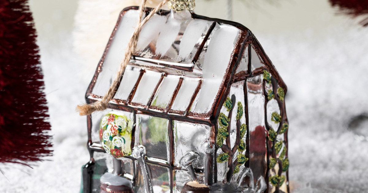 Greenhouse Ornament | Magnolia