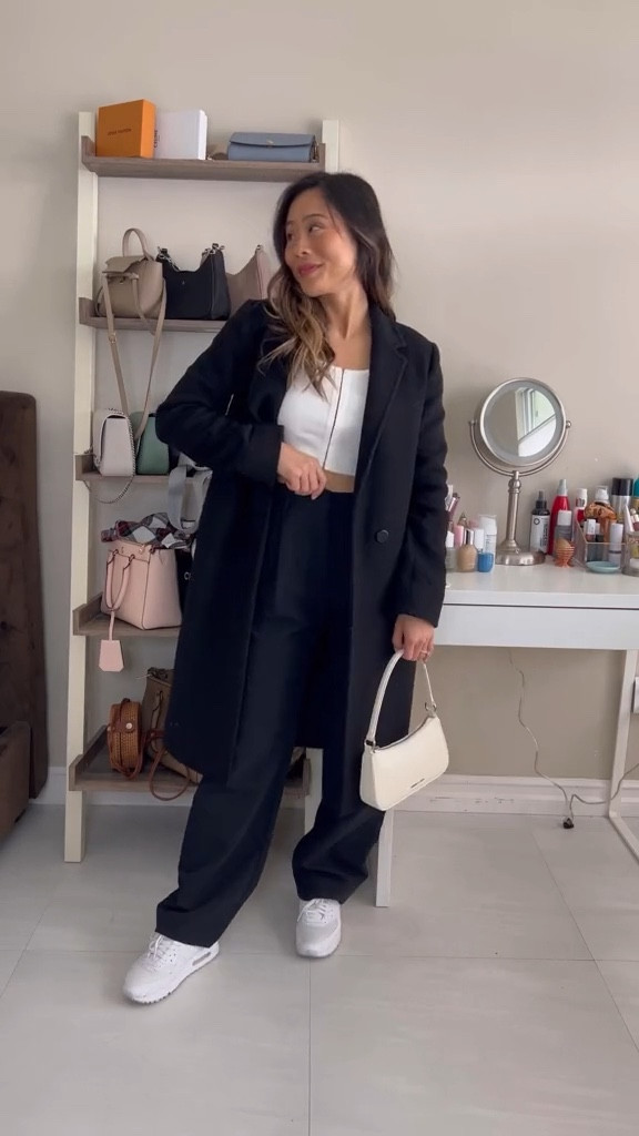 neutral outfit ideas, winter outfit inspo, winter coat outfits, black and white outfit, chunky scarf outfits, miniskirts

#LTKstyletip #LTKSeasonal