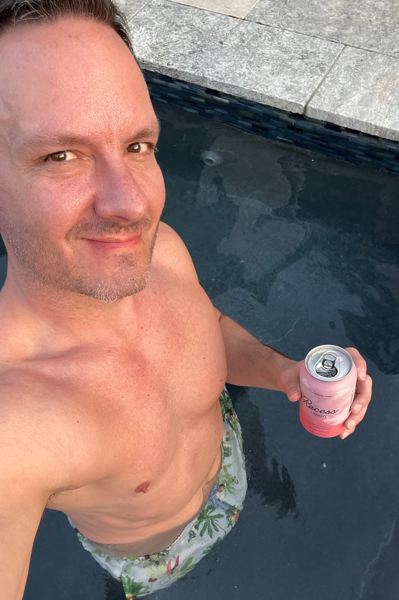 Monday mood. Strawberry rose Recess mood with magnesium and adaptogens. Perfect way to relax in the hot tub 

#LTKfitnessgoals #LTKdayinmylife #LTKselfcare