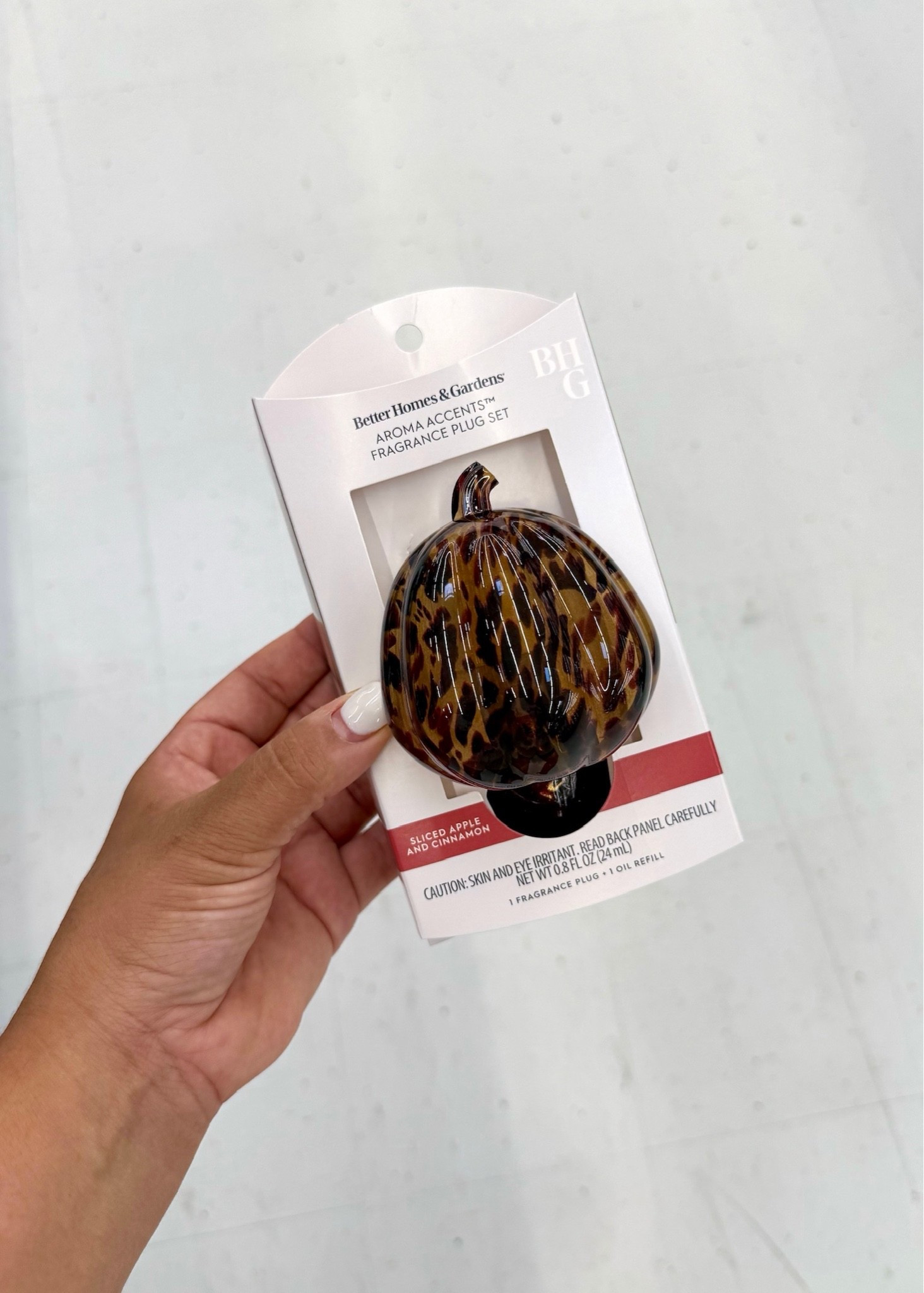 The cutest little Walmart fall find 🍂🤎 This tortoiseshell pumpkin fragrance plug in is only $9.48 and comes with a sliced apple + cinnamon refill! Such a cute way to make your home feel extra cozy for fall. 🎃✨

#WalmartHome #WalmartFinds #FallHomeDecor #FallDecor #WalmartFallFinds #CozyHome

#LTKHome #LTKSeasonal #LTKCon