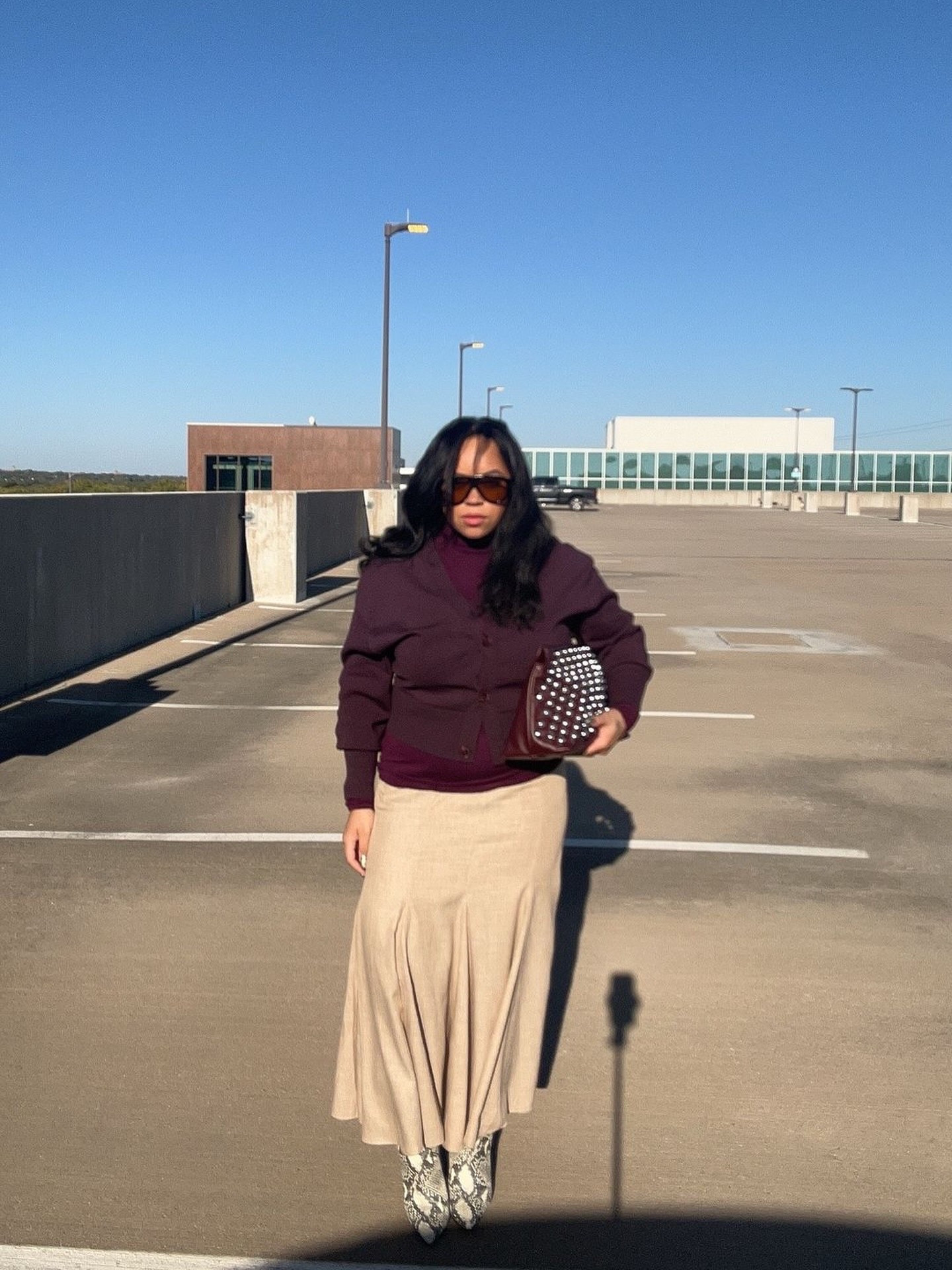 The wind was the actual main character…



Workwear, daily looks, outfit of the day, fall fashion

#ootdfashion #ootd #fallfashion #dailylook #outfitinspiration

#LTKootd