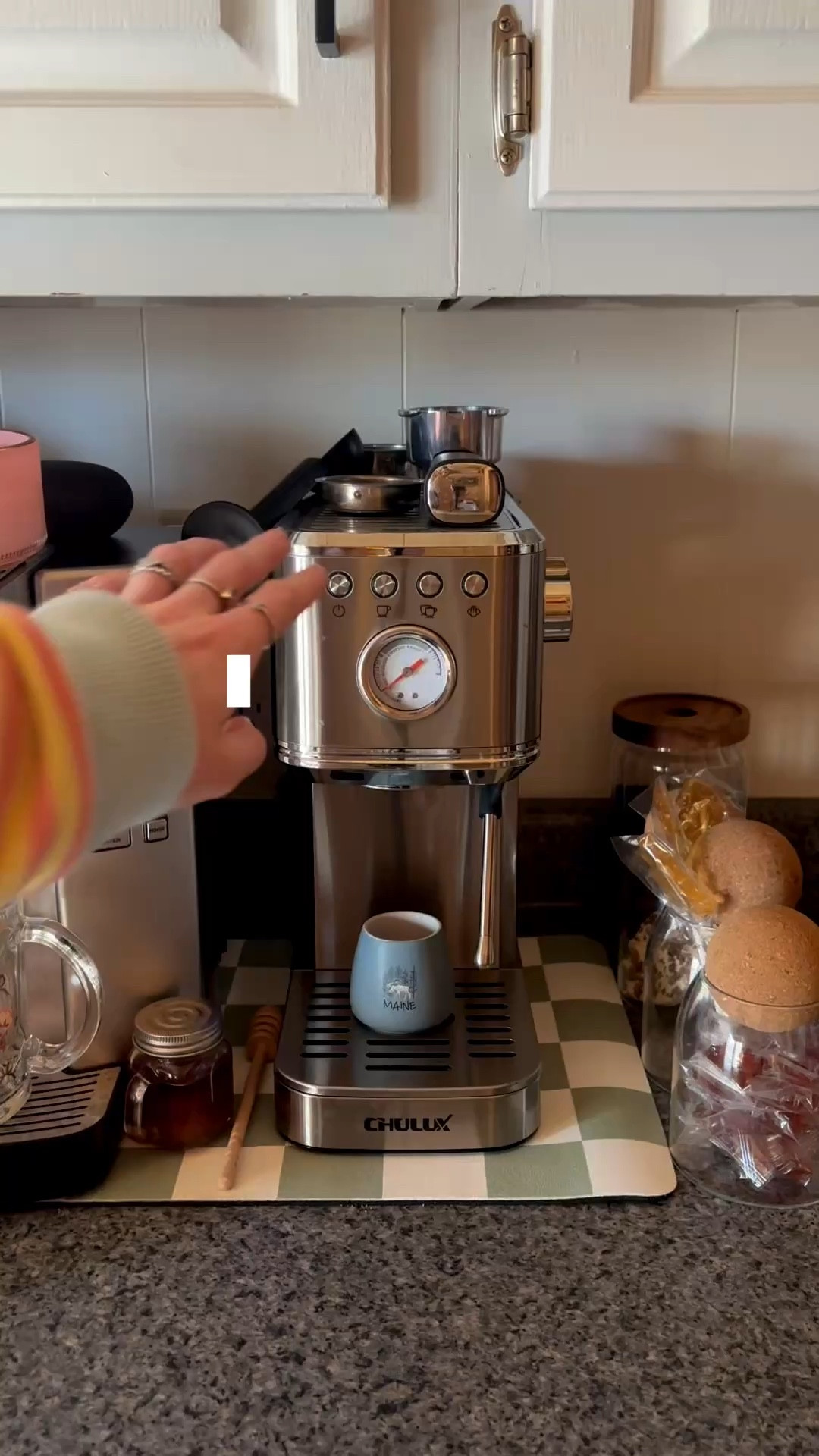 this was sooooo good & i’m obsessed with my new cup !!!! happy sunday, may it be a very good day for youuuuu :)))) 🍒 

#coffee #coffeeoftheday #makecoffeewithme #notrendingaudio #momlife #momblogger #coffeeloversclub 

#LTKdayinmylife #LTKvlog #LTKmorningroutine