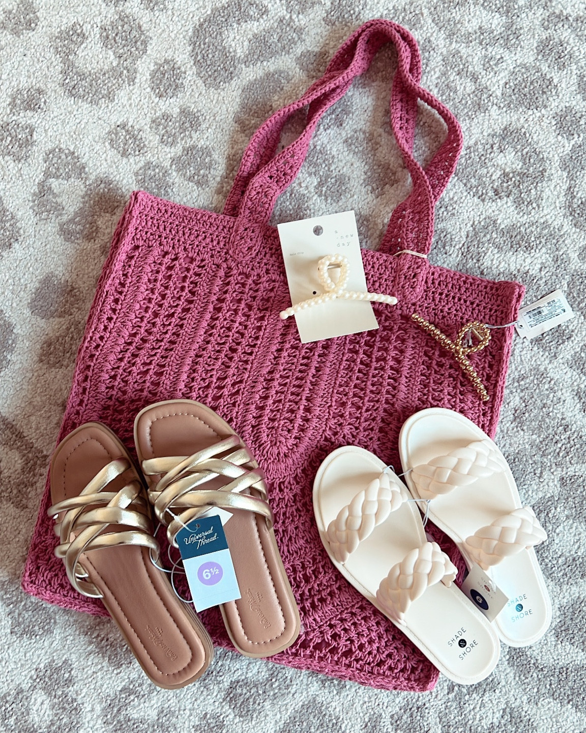 New target accessories
Woven beach tote
Summer slide sandals 
Claw clips 


#LTKunder50 #LTKSeasonal #LTKitbag