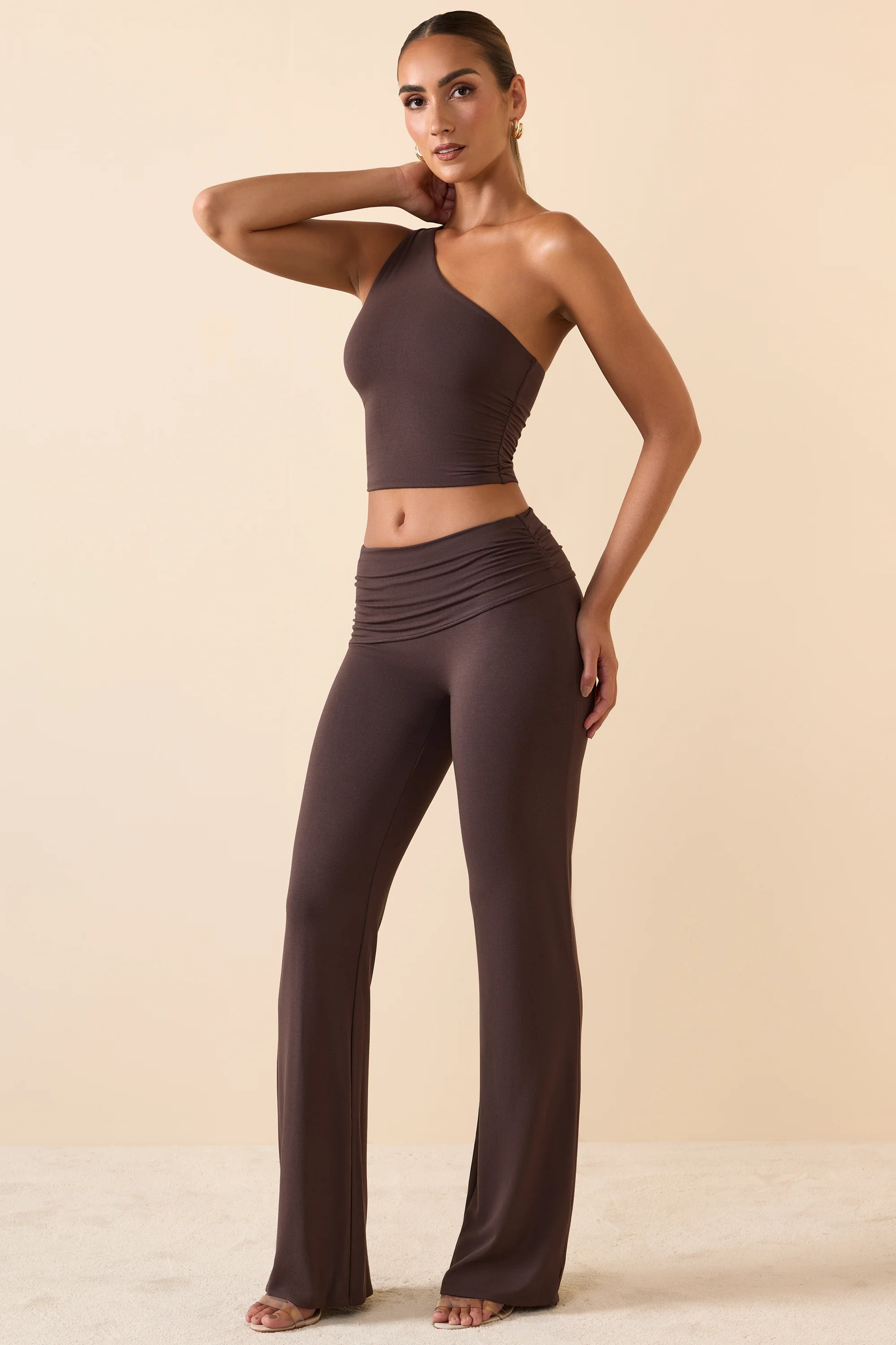 Mid-Rise Straight-Leg Trousers in Chocolate Brown | Oh Polly