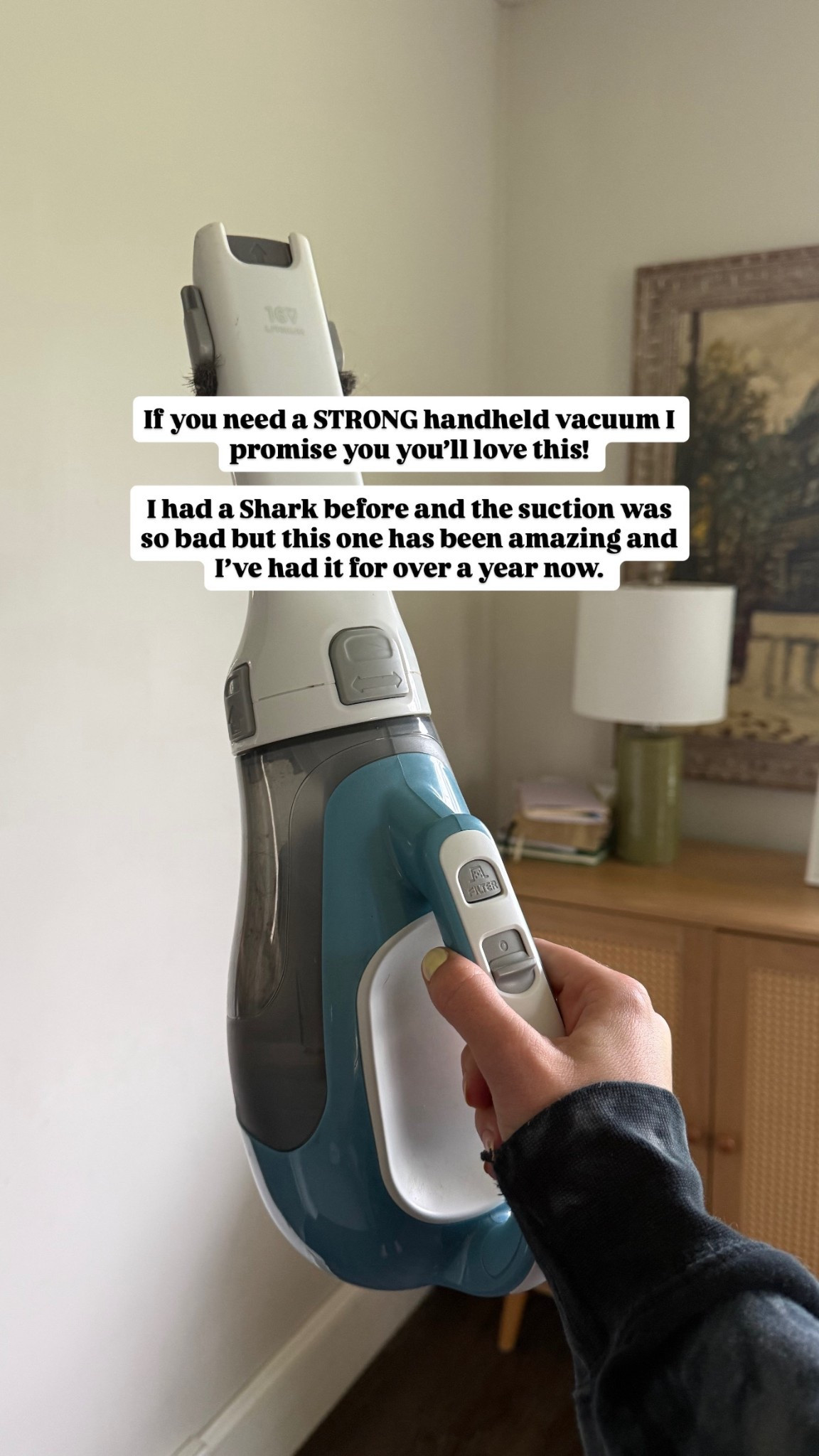 Love this handheld vacuum. Such a good suction!! 