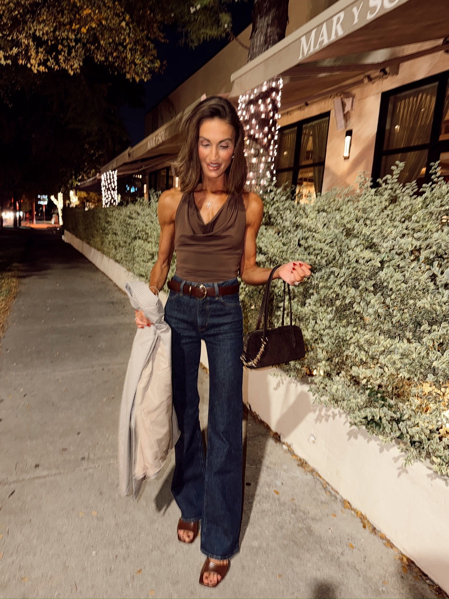 one of my top fashion purchases from 2025: these jeans!😍

#LTKWorkwear #LTKootd