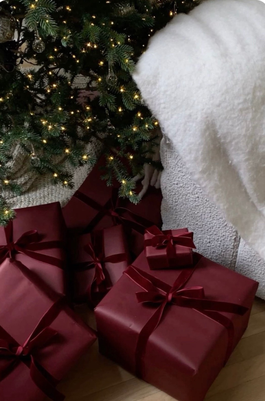 Burgandy Christmas Wrapping Paper 

#LTKHoliday #LTKSeasonal #LTKGiftGuide