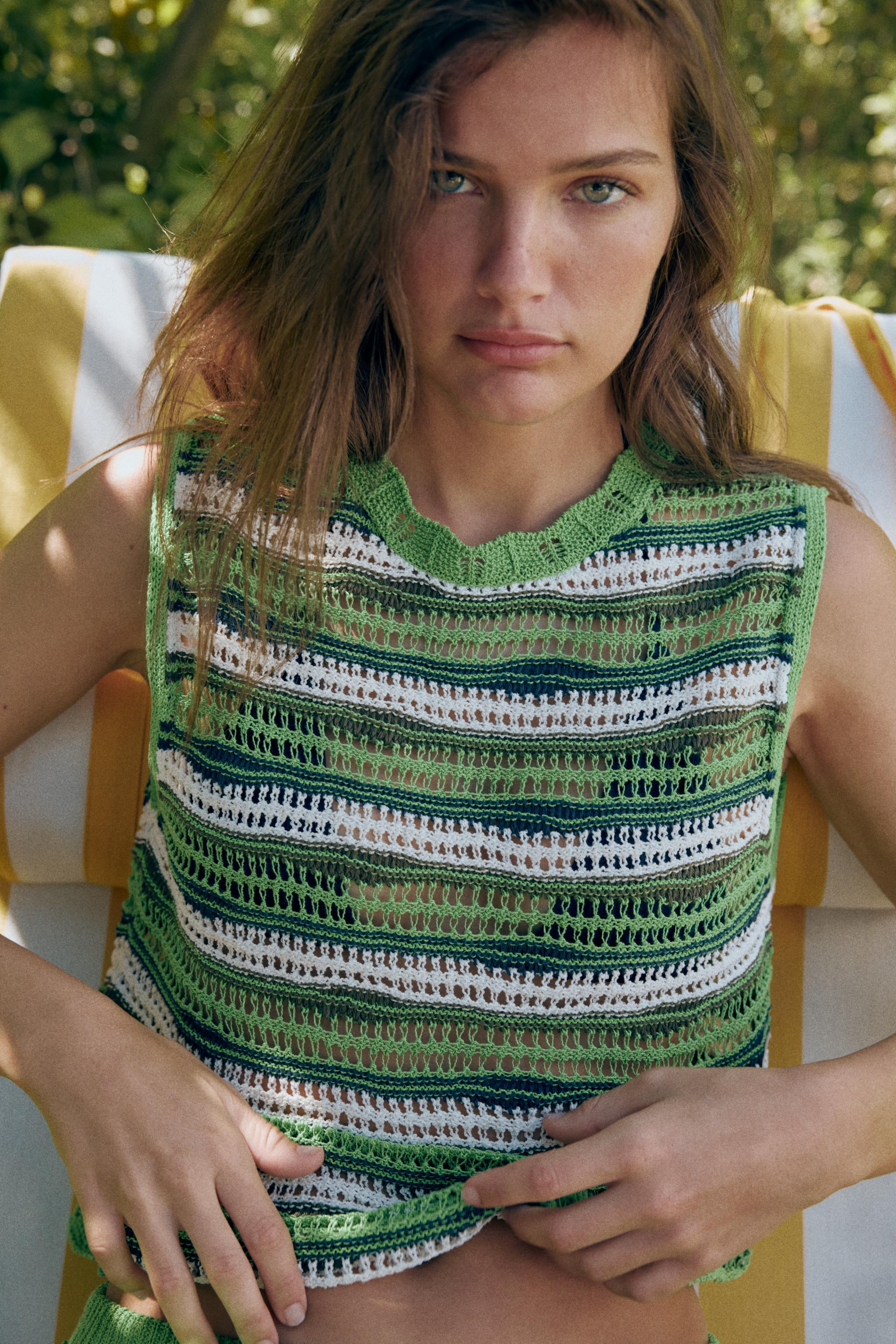 STRIPED TEXTURED KNIT SHORTS | Zara UK