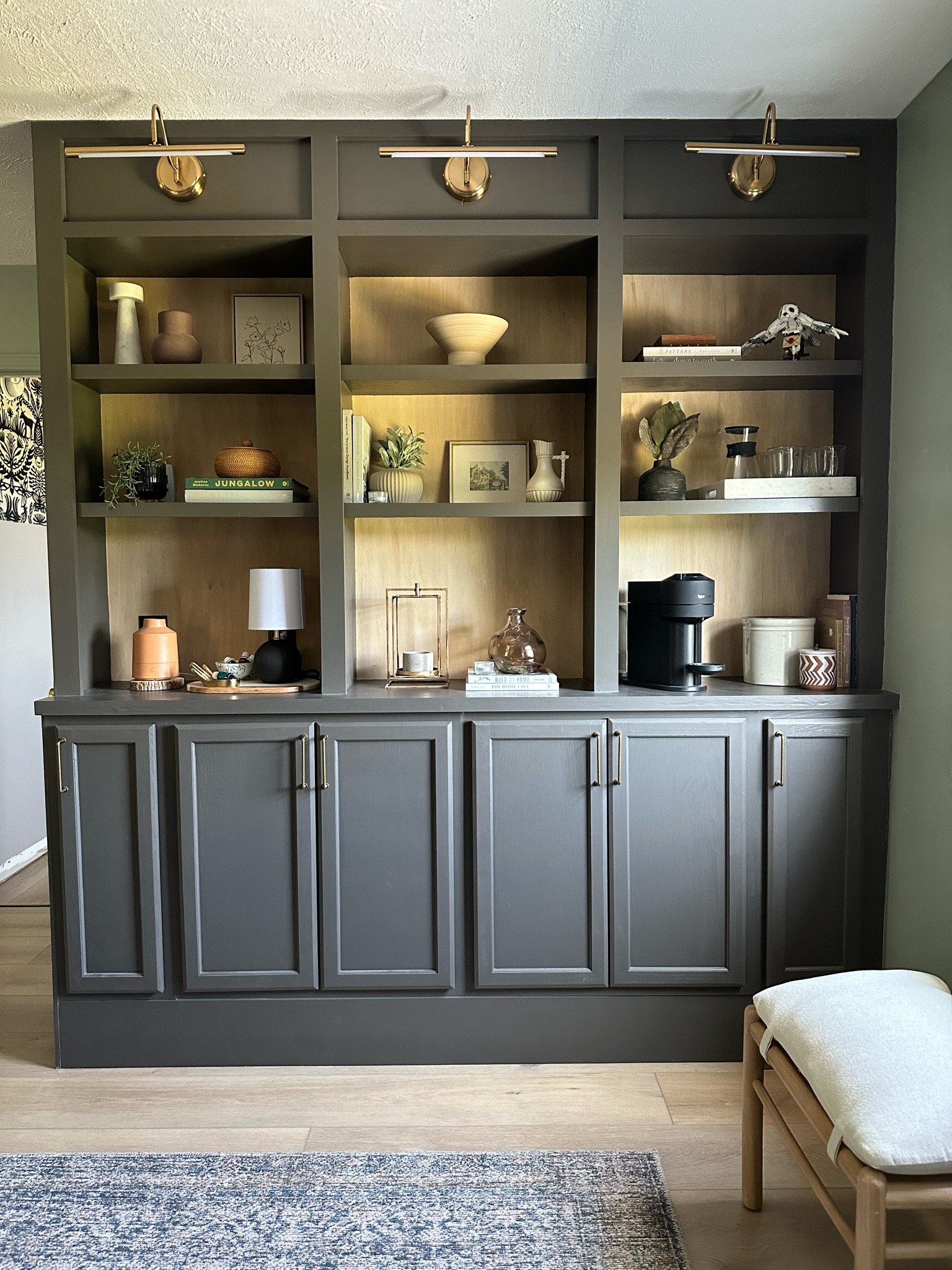 How I styled my built-ins!



#LTKhome #LTKunder50 #LTKstyletip