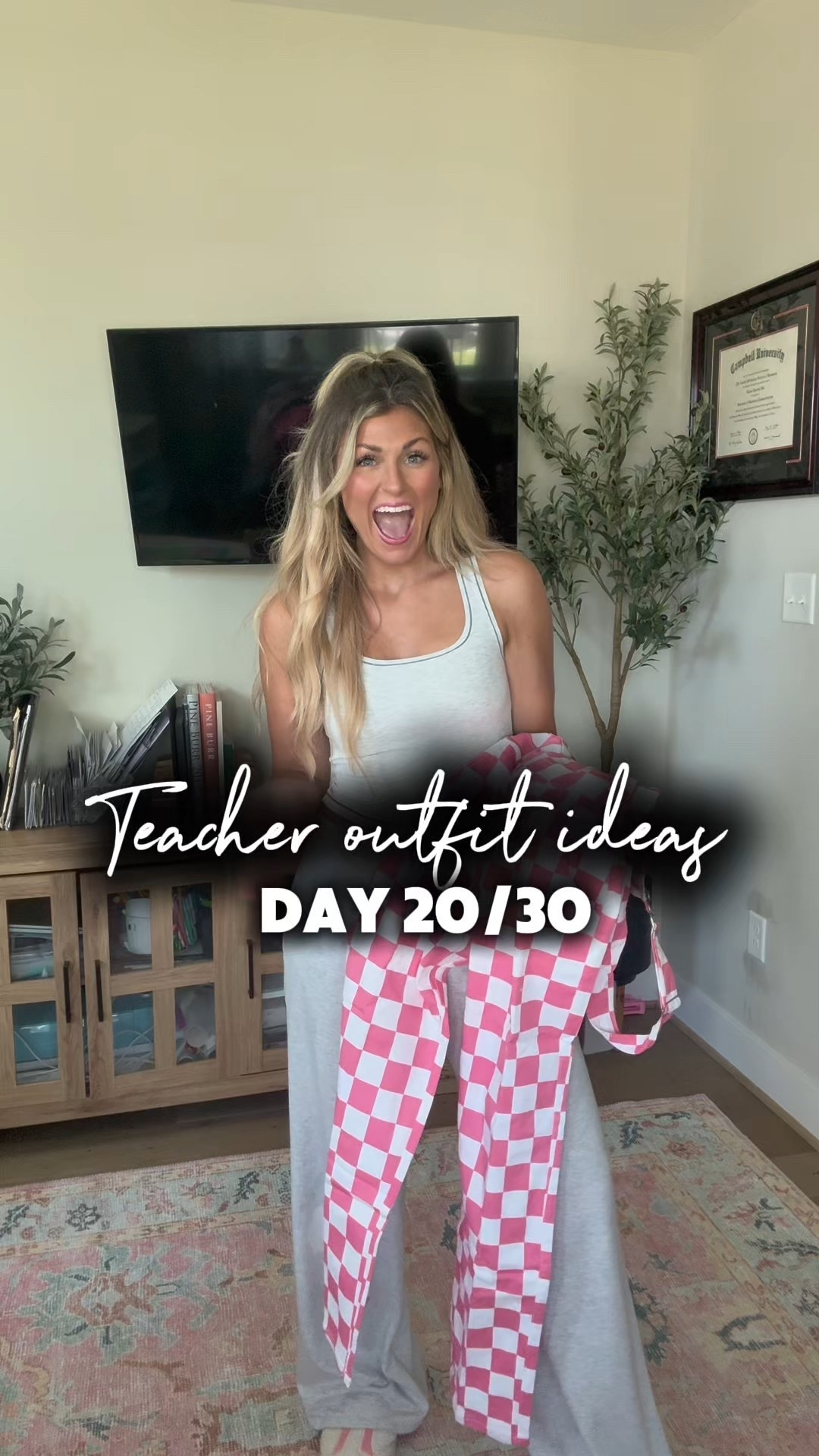 Teacher outfit 20/30
Overalls size M
T-shirt size M 
Overalls come in multiple color
Options! 💗🔗

#LTKStyleTip #LTKFindsUnder50 #LTKSeasonal