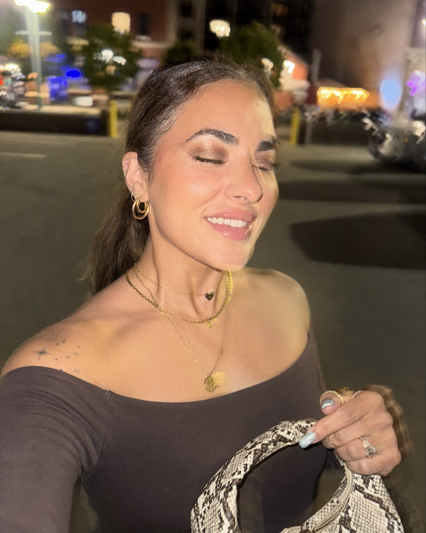 Date night makeup look was dewy glowy and smoky. I felt so pretty honestly  #makeuplook #prettymakeup #datenight 

#LTKU #LTKFindsUnder50 #LTKBeauty
