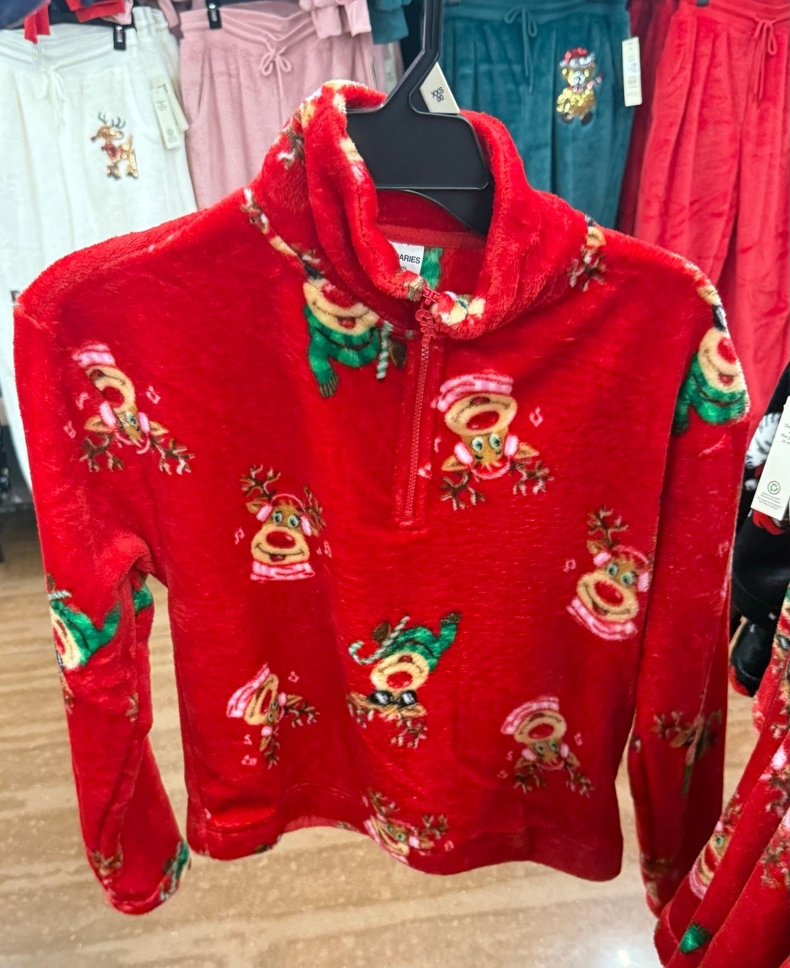 No Boundaries Plush Quarter-Zip Mock Neck Top (Women’s)

This plush quarter-zip Christmas top is cozy, soft, and perfect for casual holiday outfits. Easy to style with leggings or jeans for Christmas errands, lounging, or relaxed holiday gatherings.

#LTKMidsize #LTKHoliday #LTKPlusSize