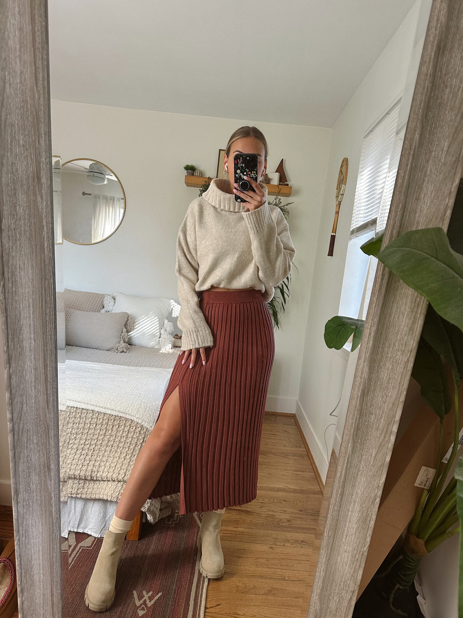 Yep. Another new color of my favorite skirt😂🤎 I promise this is my last one, it’s just that amazing tho!! wearing a small 

#LTKSeasonal #LTKHolidaySale #LTKstyletip