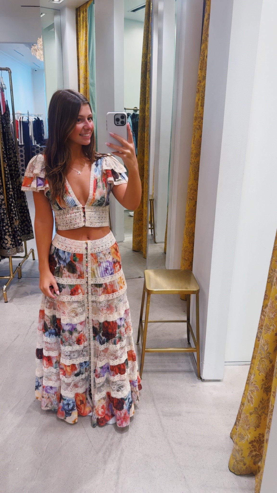 gorgeous set from alice and olivia! 


#LTKSeasonal #LTKTravel #LTKStyleTip