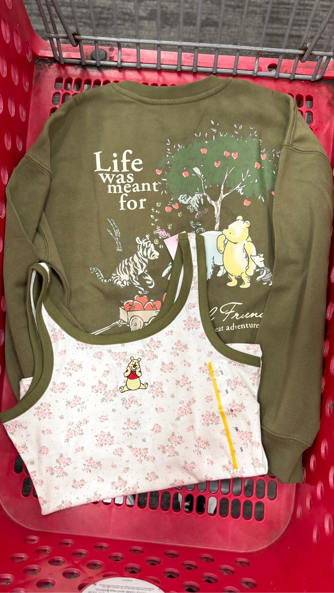 Vintage Pooh sweatshirt is now online😍🍯

Disney style, target, target finds

#LTKSaleAlert #LTKgrwm #LTKootd