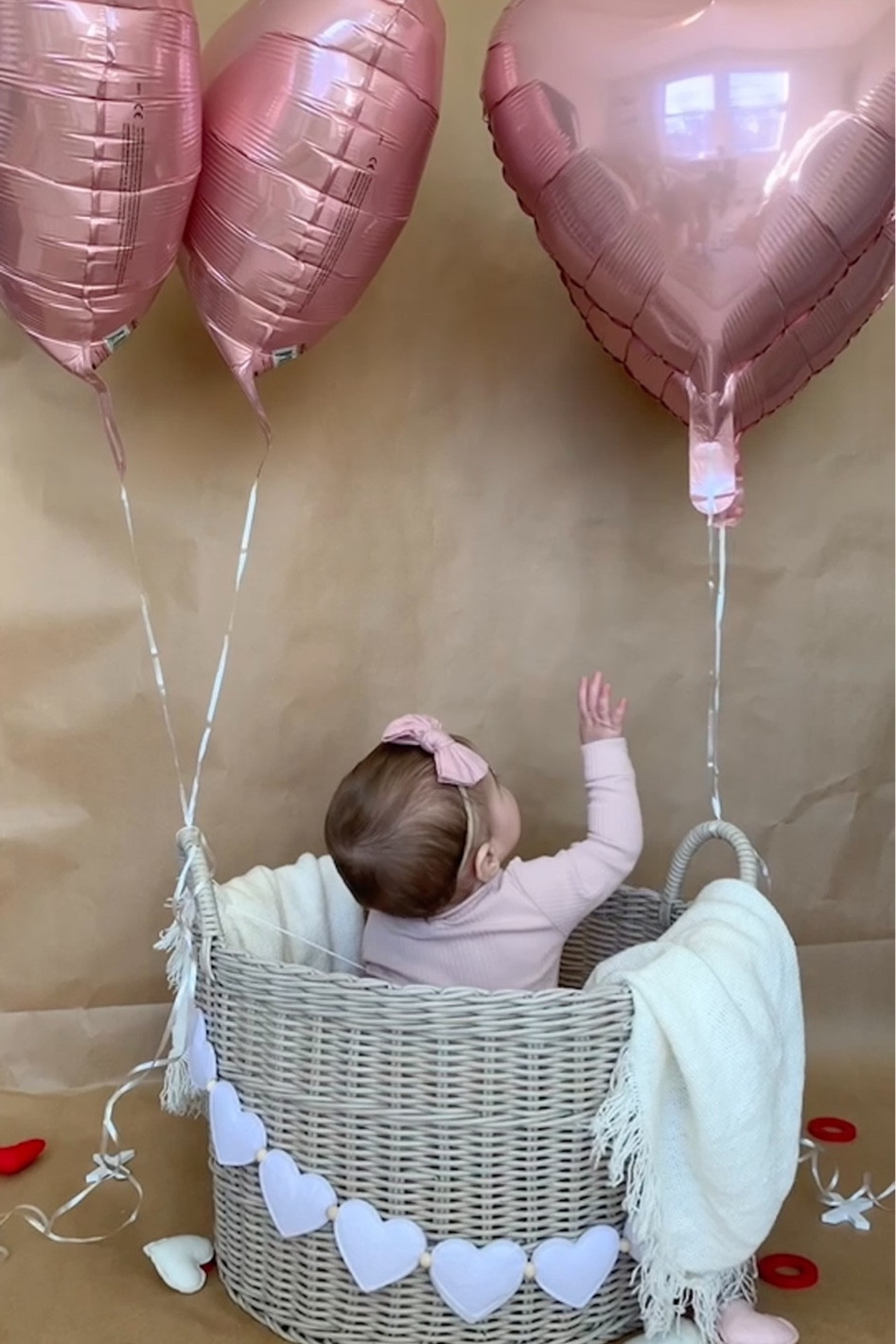 Valentines Day baby photo idea

#LTKbaby #LTKfindsunder50 #LTKkids