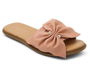 BCBGeneration Bow Detail Leather Slide Sandals - Eleni | QVC