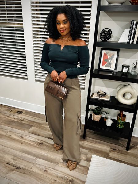 Dinner OOTD! Lots of pasta in my future so I live these trousers have a baggy element to them. This top is still in stock at H&M which is amazing considering I got it last year. 


#LTKstyletip #LTKmidsize #LTKfindsunder100
