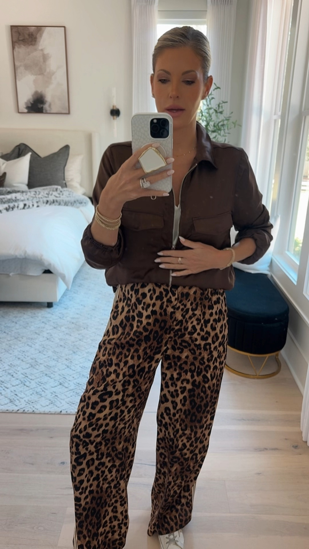 Today’s outfit is all about comfort without sacrificing cute 🤎🍂 I wanted something easy and cozy for a full day out, but still put together and on trend for fall. These are the kind of pieces I love having in my closet—comfortable enough to wear all day, but elevated enough that you still feel GOOD when you walk out the door!

Everything I’m wearing is linked so you can recreate the look. Shop the outfit here!

#LTKootd #LTKdayinmylife #LTKOver40