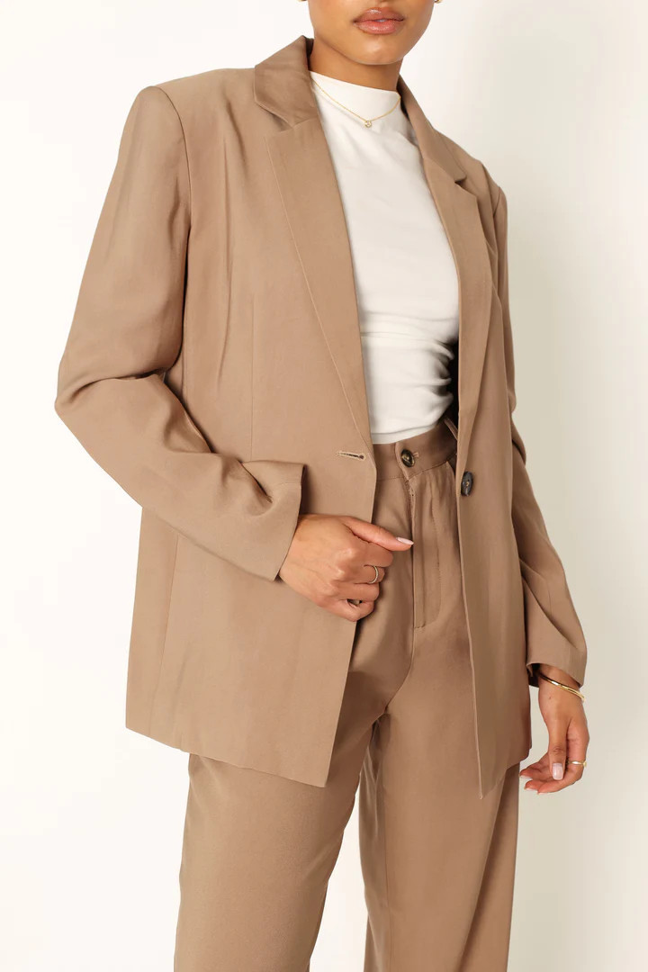 Noelle Oversized Blazer - Light Brown | Petal & Pup (US)
