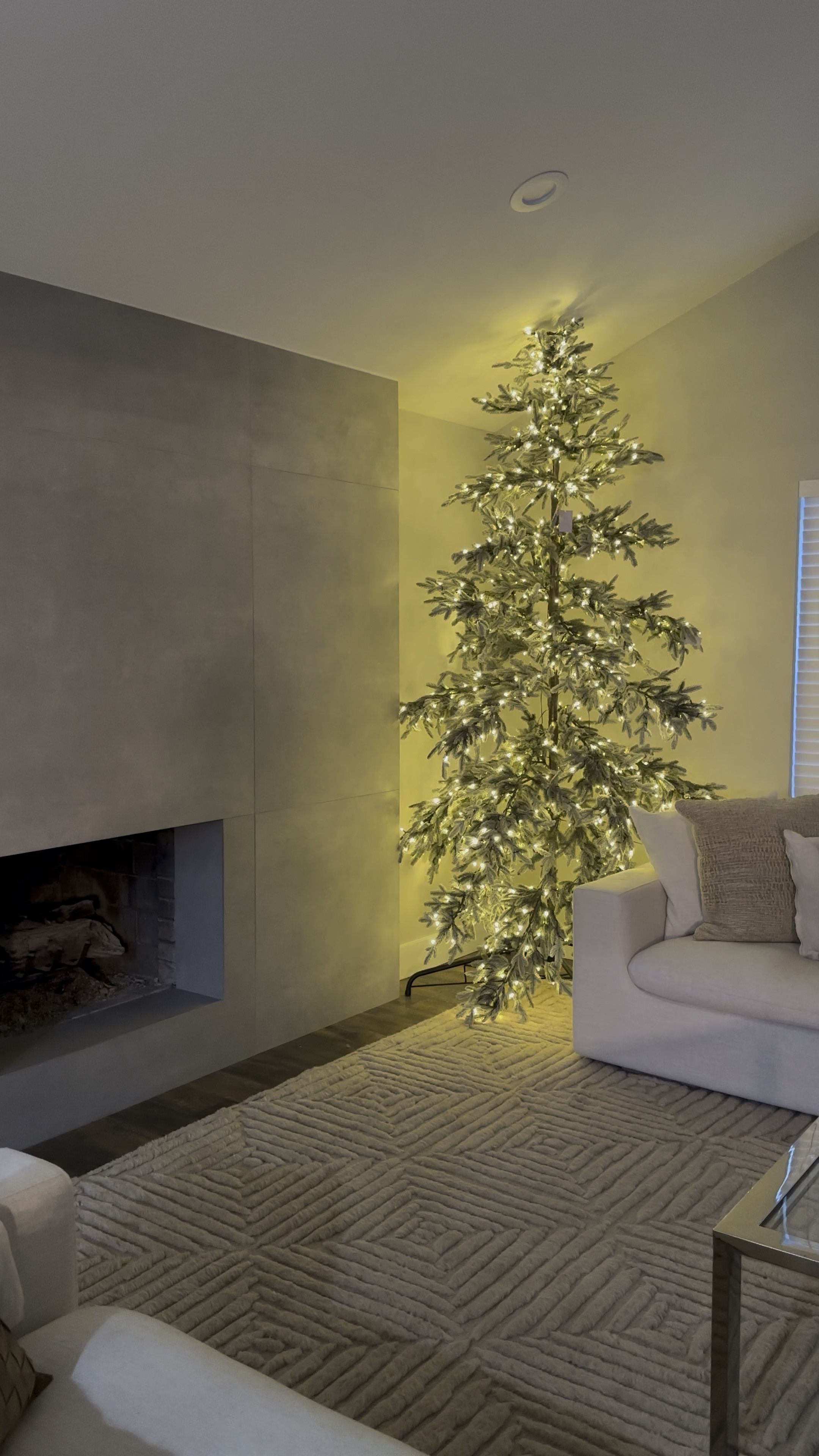 The prettiest tree I ever did see! 

#LTKHoliday #LTKGiftGuide #LTKHolidaySale