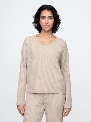 CashSoft Wide Rib V-Neck Sweater | Gap (US)