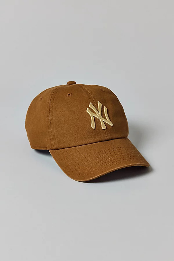 Mitchell & Ness MLB New York Yankees Tonal Logo Dad Hat in Tan, Men's at Urban Outfitters | Urban Outfitters (US and RoW)