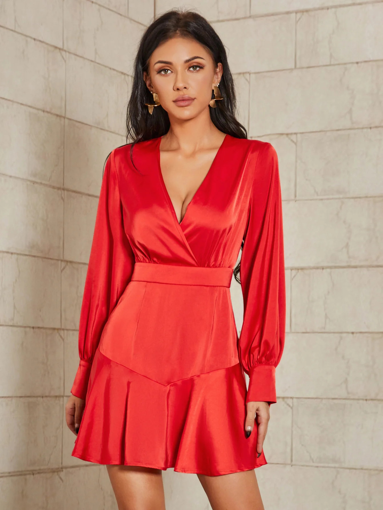 Surplice Neck Ruffle Hem Satin Dress (M / Red) | 1Sansome