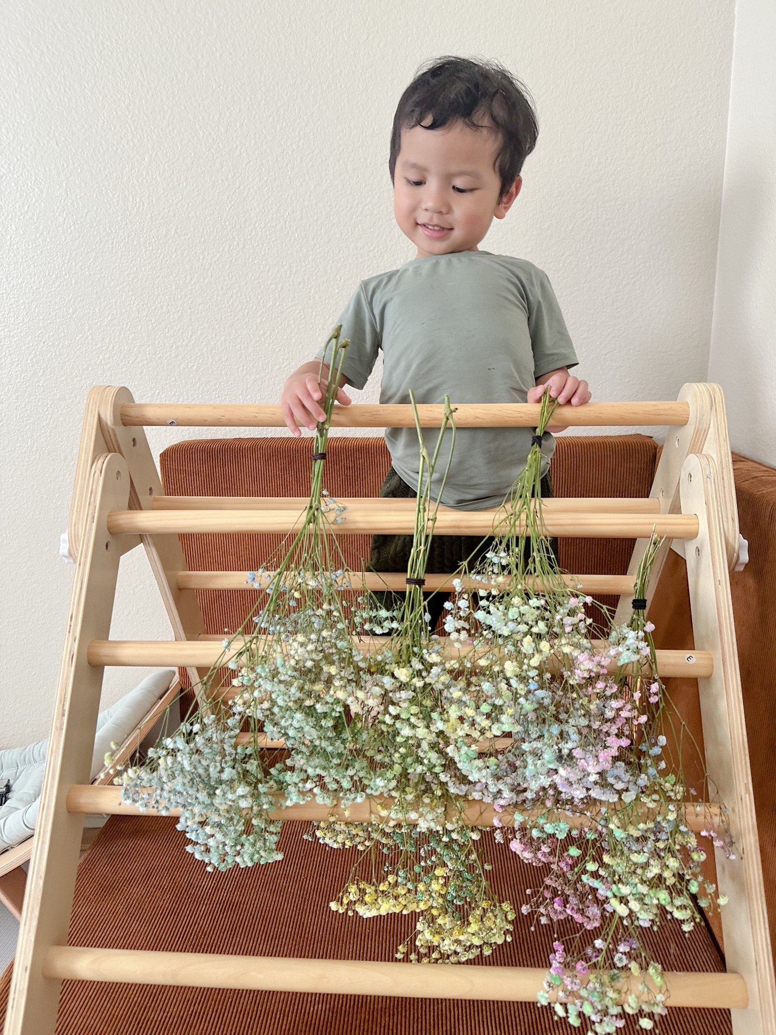 Spring things 🌸🫶🏼✨ || drying my florals on my son’s pickler set — very versatile 🙌🏼☺️

#LTKFindsUnder100 #LTKWatchNow #LTKFamily