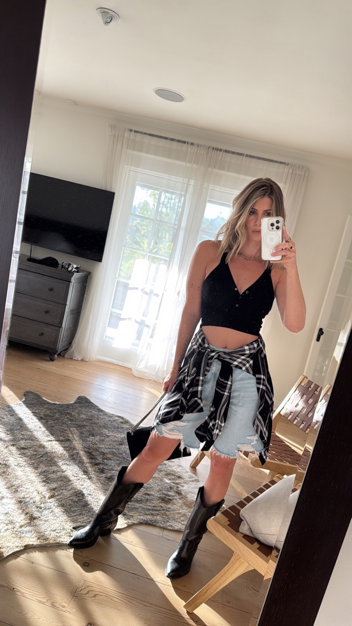 Obsessed with these new baggy denim shorts

#LTKSeasonal #LTKOver40 #LTKStyleTip