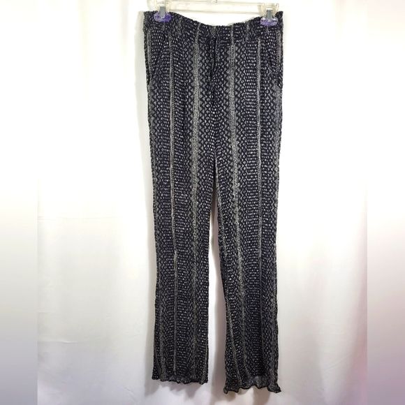 Paper Crane black and white crepe flare pants, women's M  #1189 | Poshmark