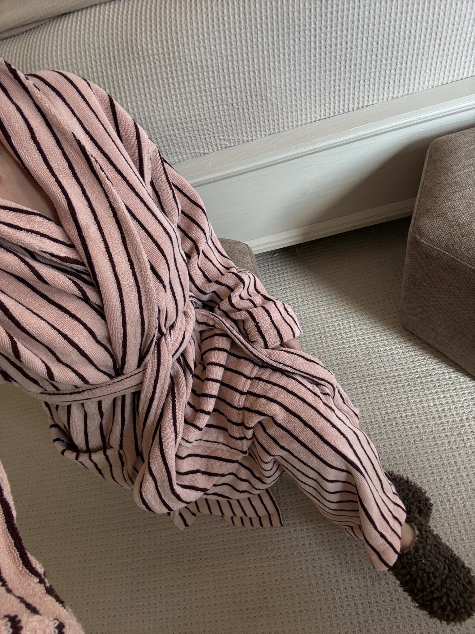 Cozy striped robe and my all time favorite house slippers from Amazon!!😍

#LTKselfcare #LTKmorningroutine #LTKootd