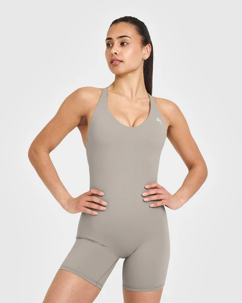 Unified Scoop Back All In One 6" 
 Warm Sand | Oner Active (UK / US)