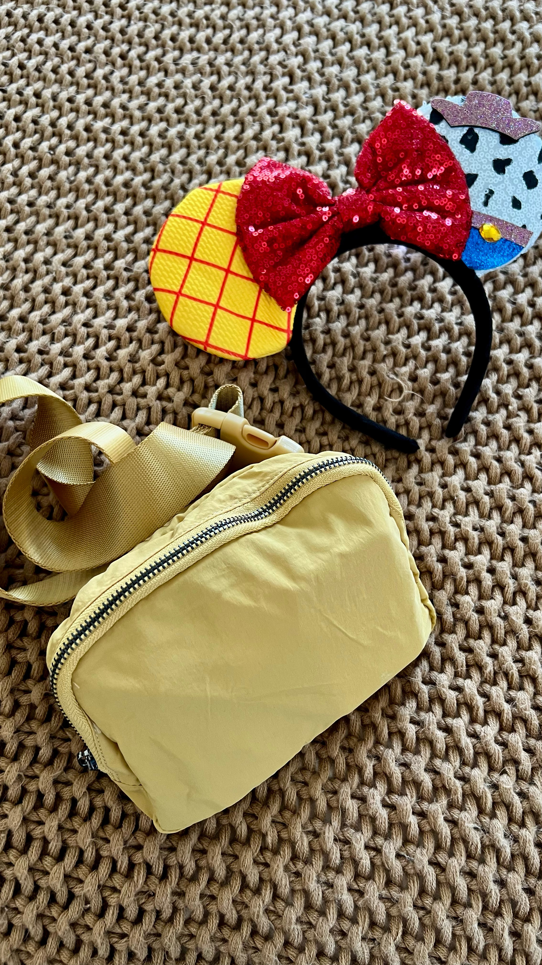 Just the essentials 🥰💛

Find these Disney Park essentials on my LTK ! 🫶🏼
.
.
.
#toystory #jessiebound #hollywoodstudios #disneyparks #packmybagwithme 

#LTKFindsUnder50 #LTKStyleTip #LTKItBag