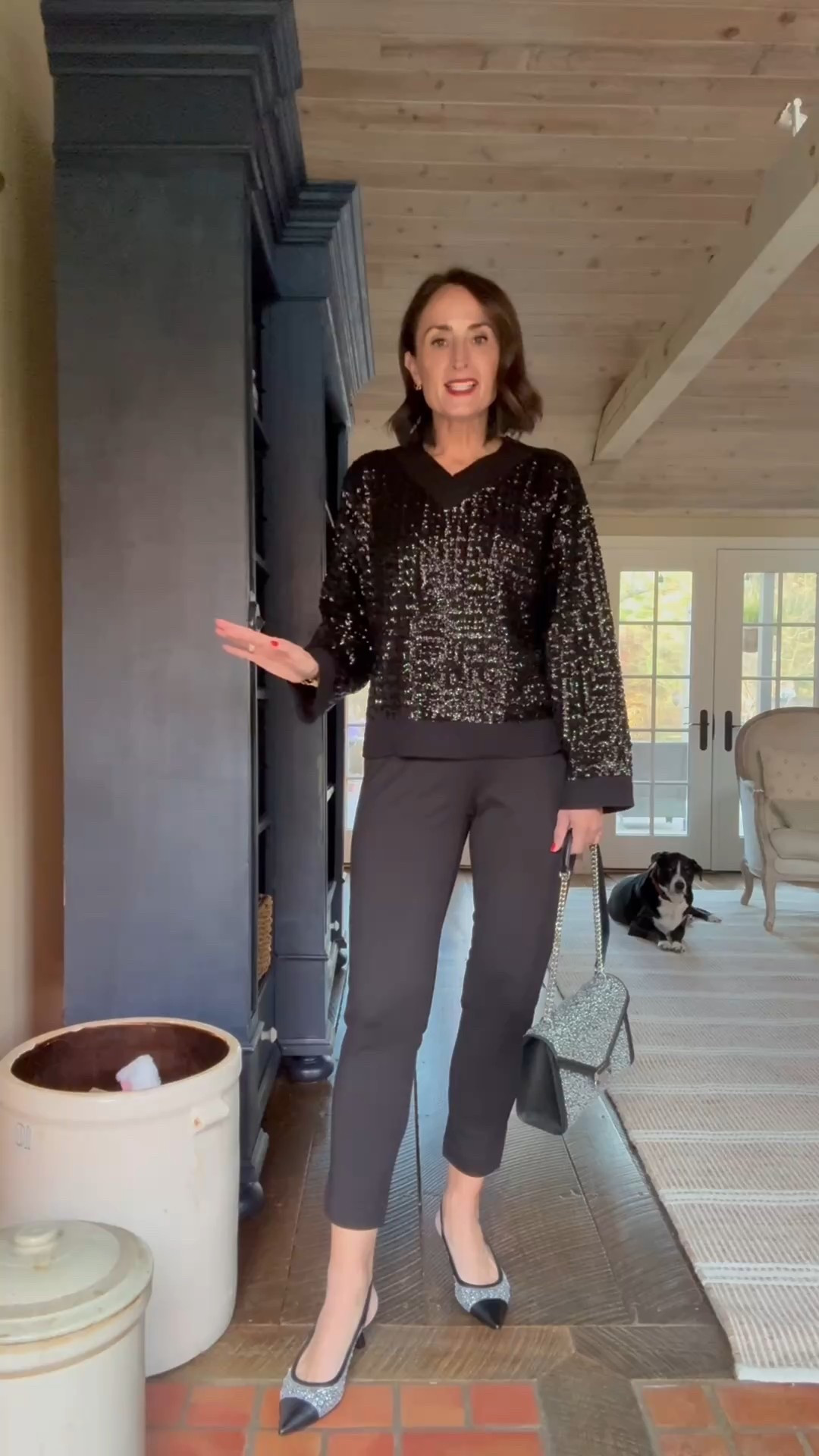 I've loved @michaelkors for a long time and right now they are having 25% off. They have the best watches, bags, shoes and clothes to give as a gift or for yourself this holiday season. #ad #michaelkors #mkpartner