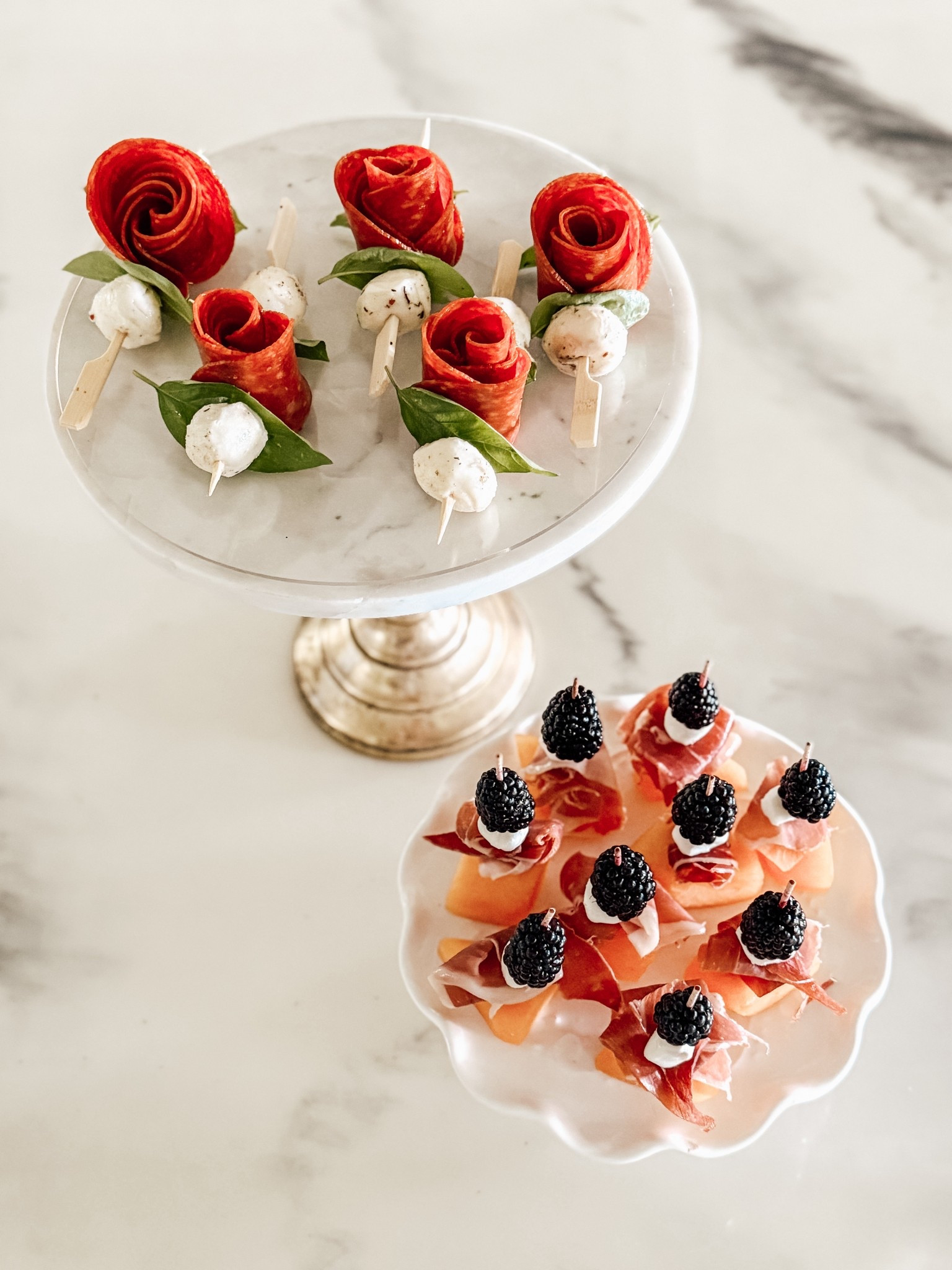 These easy appetizer skewers are your new favorite party essentials! #easappetizers #appetizers 