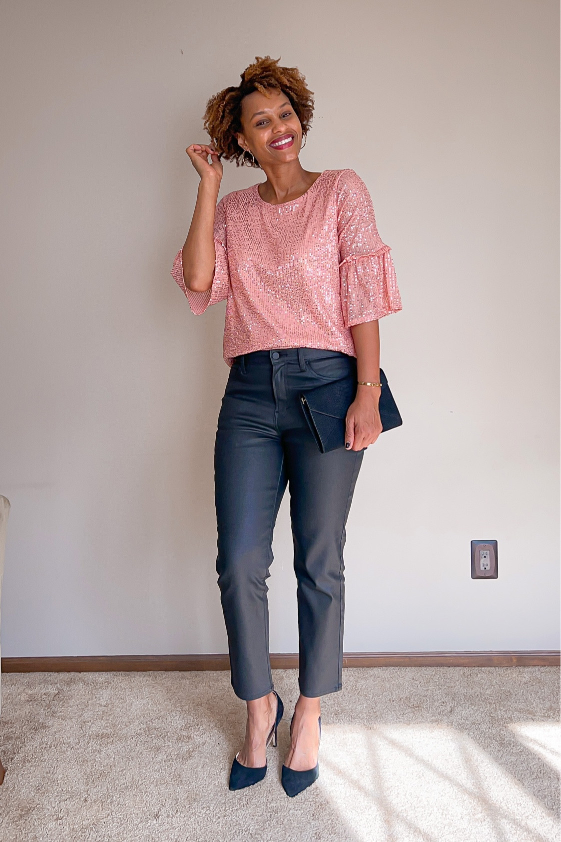 Prettiest sequin top from Kohl’s for holiday parties, entertaining, and New Year’s Eve!

#LTKHoliday #LTKstyletip